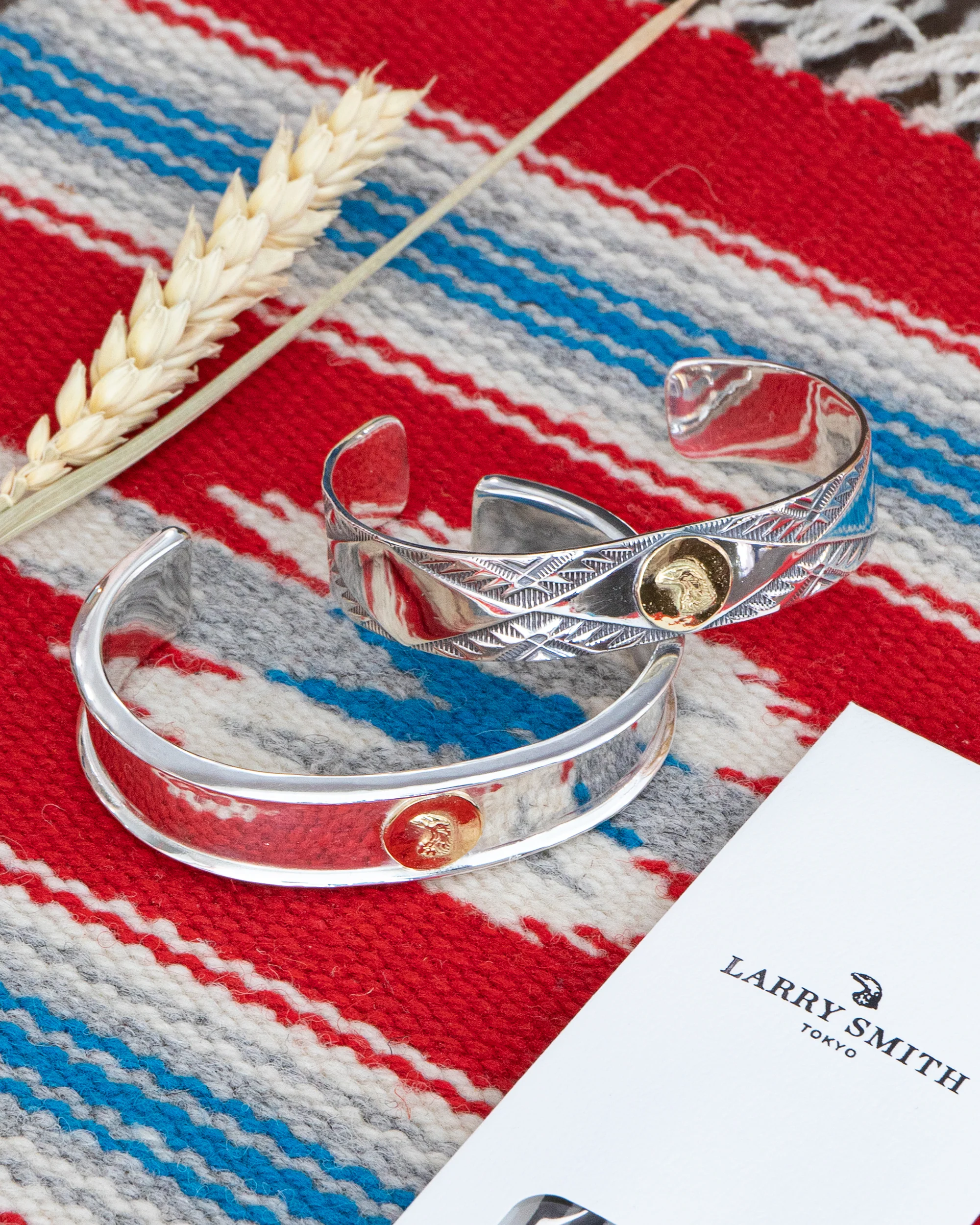 Larry Smith Edged Eagle Head Bracelet - Image 2